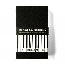 Um piano nas barricadas